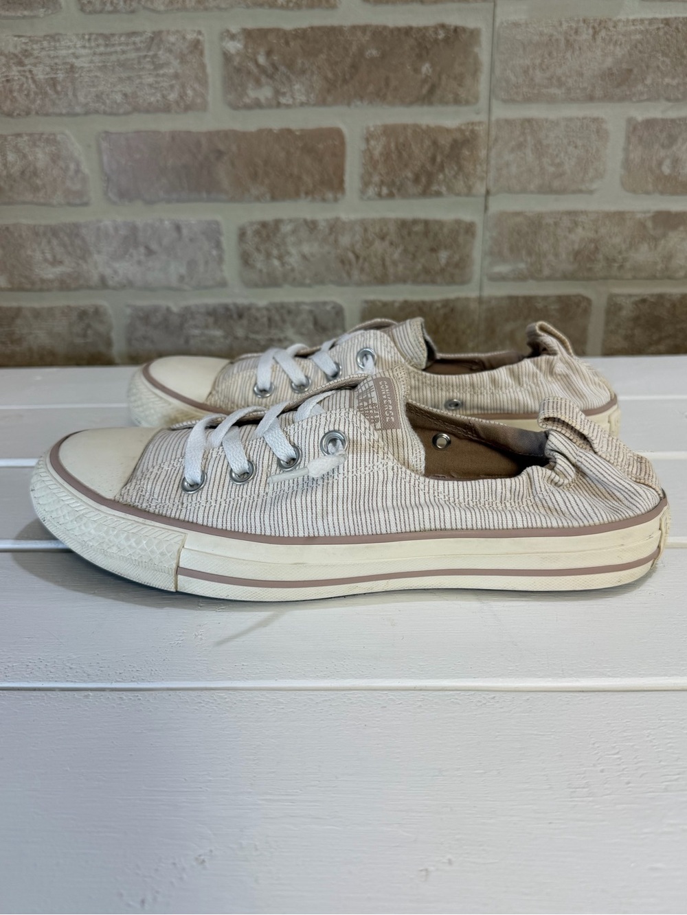 Converse Shoreline Slip-On Sneakers Size 9 Beige Stripe Elastic Canvas Low Top - Picture 4 of 10
